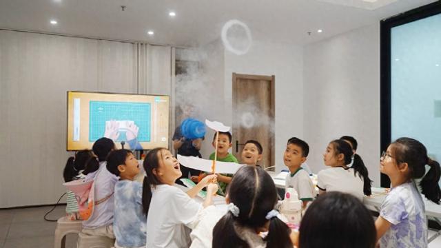 沉浸式科普课堂，点燃少年飞行梦