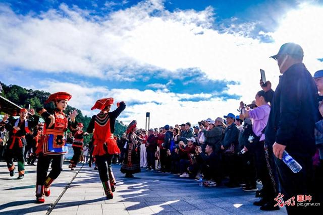 大瑶山秋景引客来