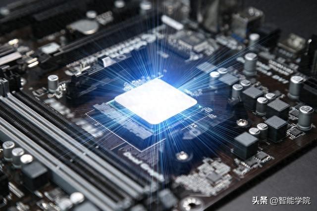 突破！EPFL与哈佛大学研发太赫兹混合芯片为超高速技术打开新大门