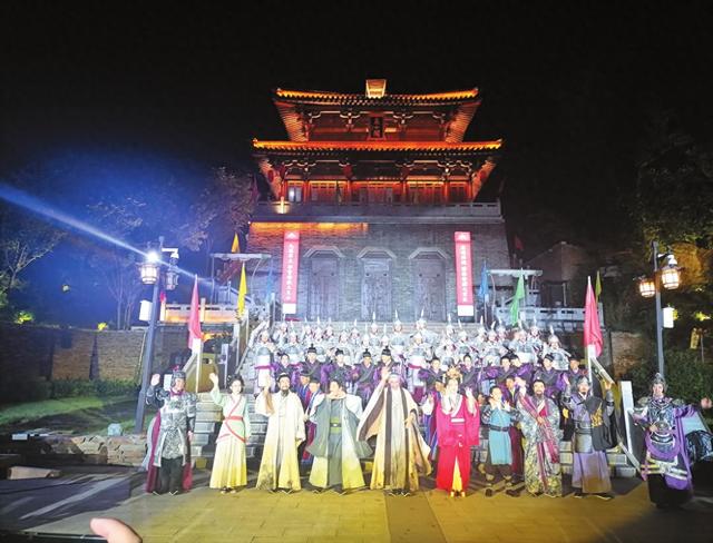 沉浸式实景剧《一夜春秋》为古城文旅添活力