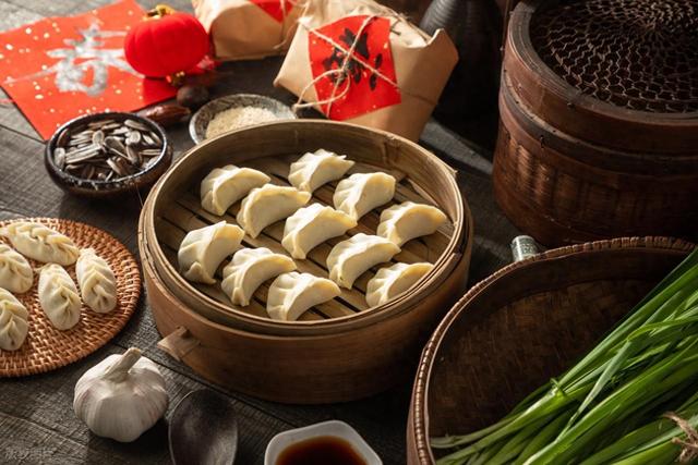 明日入伏，传统要吃饺子，提醒：3馅不上桌，福气不进门，正当季