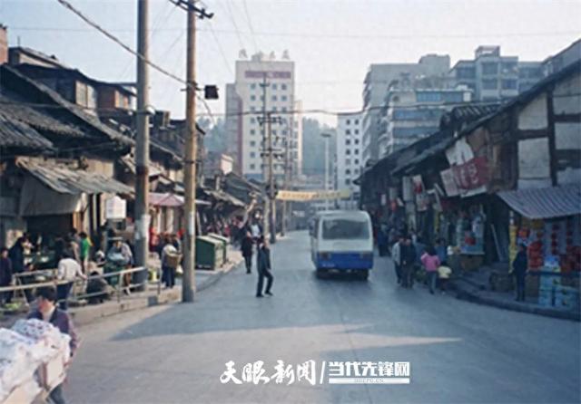 巷遇②｜从西南巨儒到市井烟火，遵义这条宝藏老街穿越百年