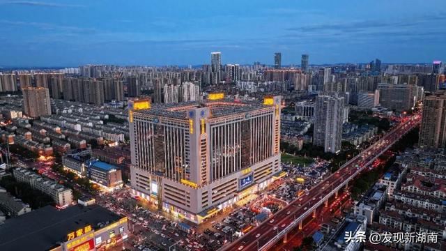 一座综合体，半部中国志：万家丽如何成为城市进步的核心力量
