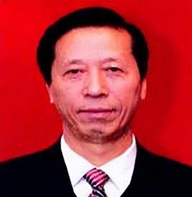 高宜新：中共陕西省延安市委原书记，陕西省人大常委会原副主任