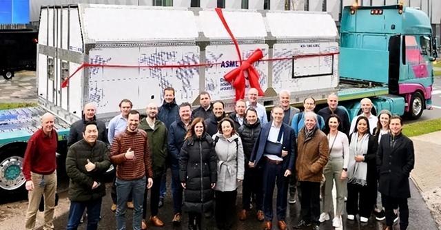 ASML的“末日狂欢”：EUV光刻机，难有下一代，未来没了