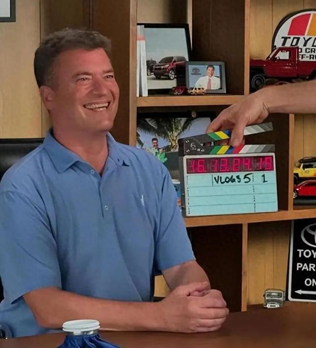 太突然！知名男演员因癌症病逝！网友：陪伴无数人长大的“熟面孔”