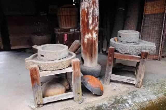 11样老物件已成高价“收藏品”,第二件可买小汽车,看家中还有