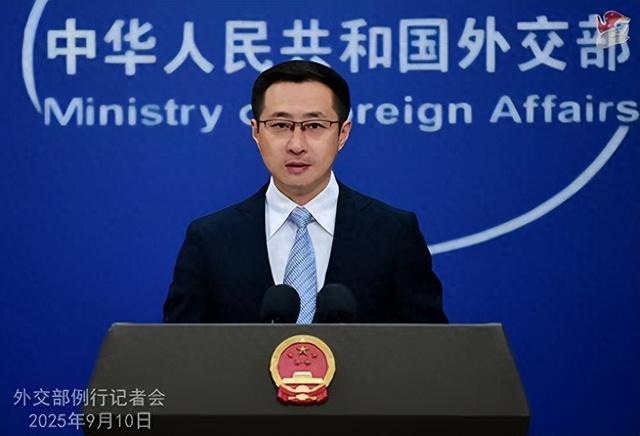 日本连开3枪，蔡英文已离岛，事态严重了，解放军通牒发往东京