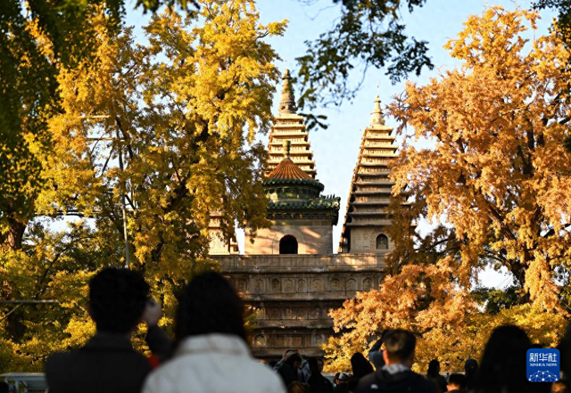 北京：金彩五塔寺