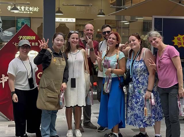 “到苏州旅游 去子冈打金” 手艺在苏州，口碑传五洲
