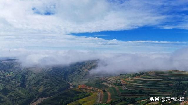 高峰乡：白云悠悠岁月长 一起看看头顶的蓝天白云吧~