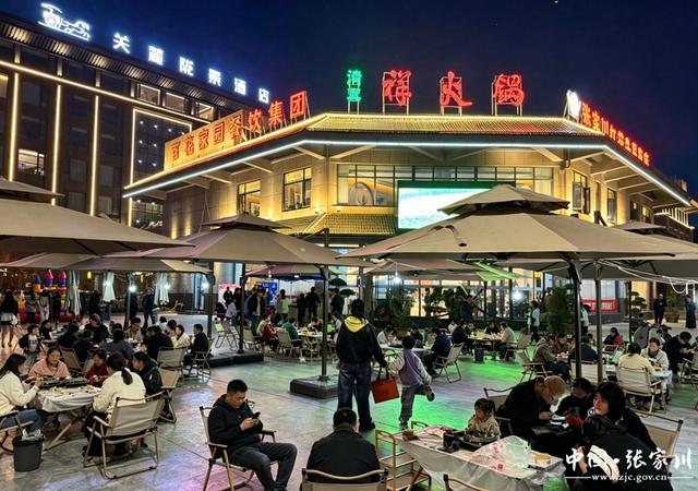暖心点赞刷屏！陕西游客的张家川“五一”之旅，藏着一座城的温度与成长
