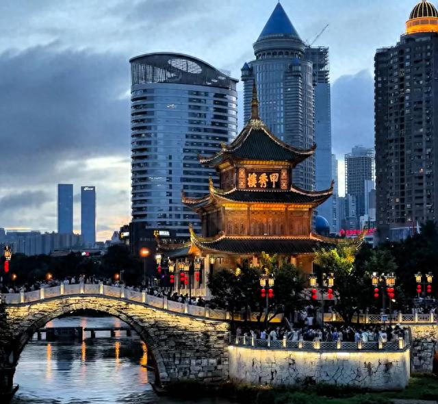 我连续两个冬天都去贵阳，得出一个观点，可能我一辈子不会变