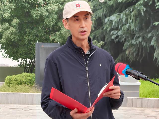 秋高气爽登高行 古都老人庆重阳——2025年河南省洛阳市庆重阳老年人登山活动侧记