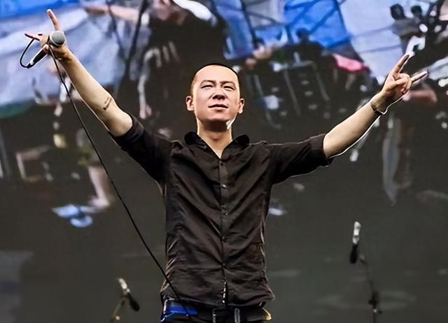 摇滚歌手应鹏去世，年仅43岁，离异无房无车，长期放纵喝酒导致