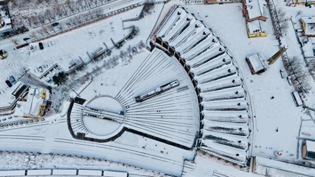 穿越百年时光 打卡“冰雪奇境”横道河子