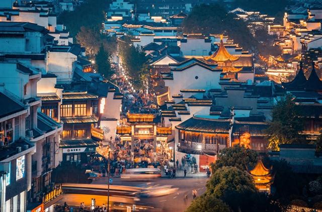 终于知道自己有多愚蠢了：南京还是太低调了，文旅都不上班吗？