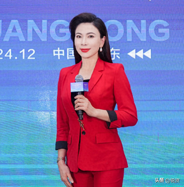 邓璐AI分身亮相！高科技始终比不过真情流露，从棉花田到舞台