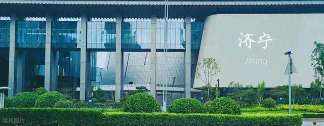 这座山东小城藏着大惊喜，三孔尼山，吃货必去