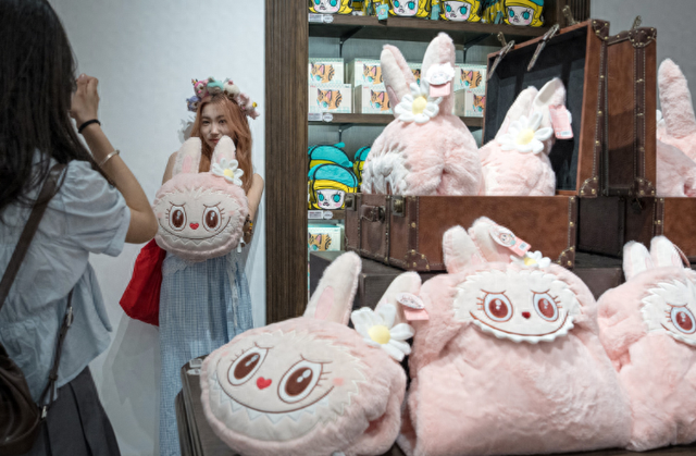 Labubu崩盘之忧推动泡泡玛特股价暴跌40%，“豆豆娃”危机重现？