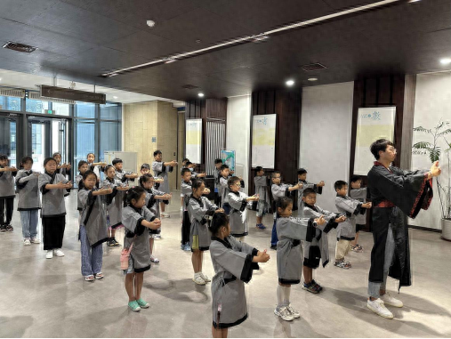 威海市图书馆尼山书院2025年少儿夏令营报名通道即将开启~