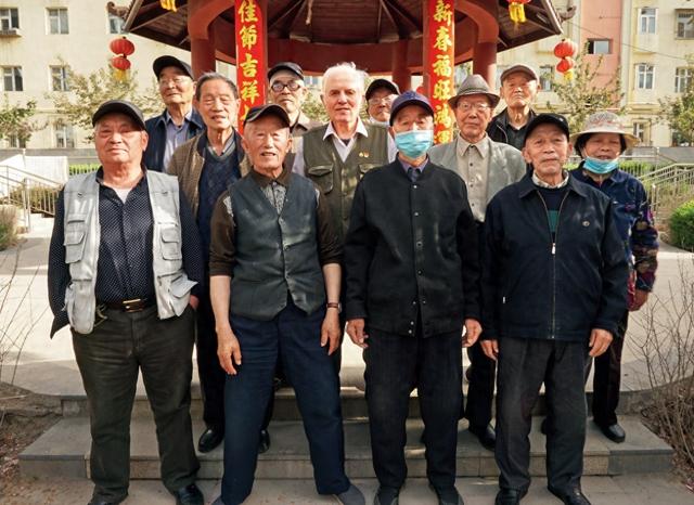 洋人弃婴被中国夫妻收养，后成中国顶级地质学家，最讨厌被叫老外