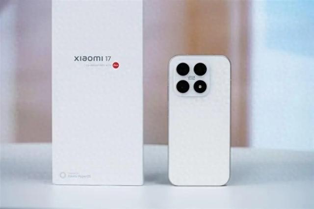 小骂大帮忙！小米17越挨骂销量反而越好？小米的“黑红”营销密码