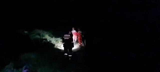 只为云海来，却陷深山险！左权消防雨夜救回迷路登山者