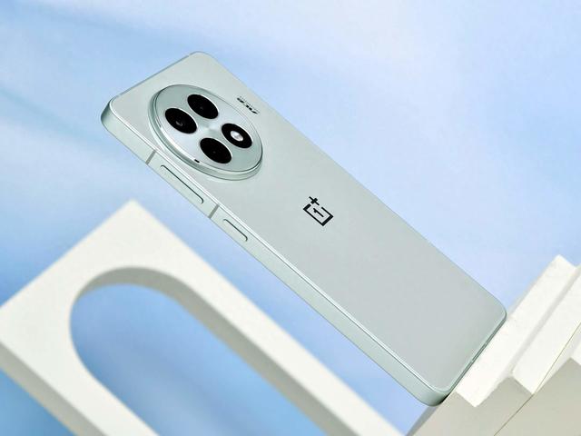 一加5优化（一加Ace 5全面评测 送给电竞玩家的年末礼物）