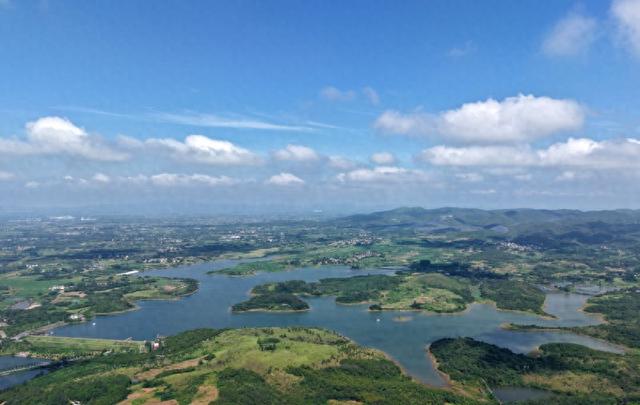 处暑映碧波！巢湖生态水库绘就“水清山绿景美” 生态画卷