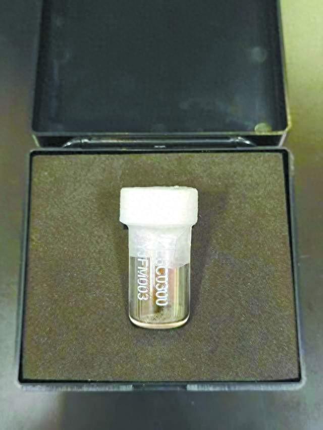 嫦娥六号月壤揭秘：月背月幔冷100℃，月球“二分性”有新证