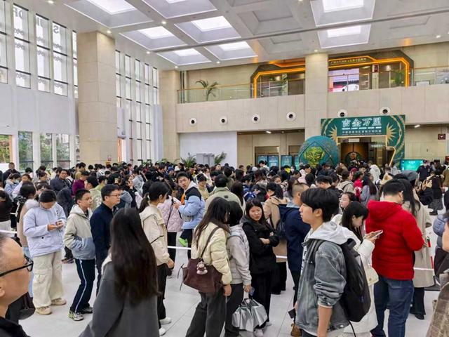 人文经济激活消费新动能|从一场热门巡展看文博进阶激活文化消费