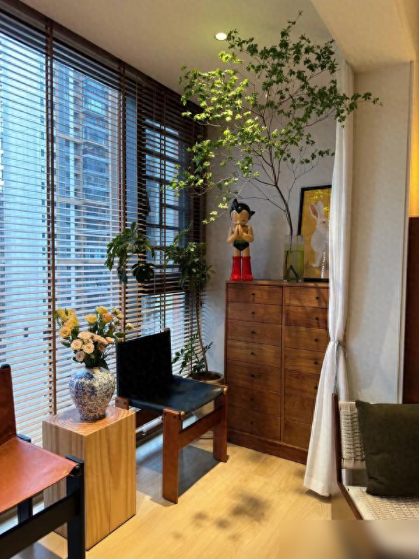 广西一对夫妻的新家火了，全屋不吊顶，不走石膏线，简单又耐看