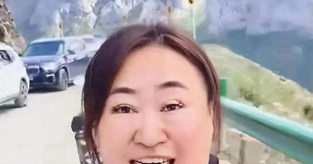 奔驰姐逆行砸车后续：真实身份曝光，网友炸锅！