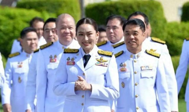 泰国局势将变天！佩通坦微笑出庭，泰国王室开了后门，重回总理之位已成定局？洪森要做好最坏准备