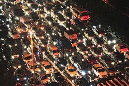 高德地图怎么设置声音播报路线（前方道路拥堵）
