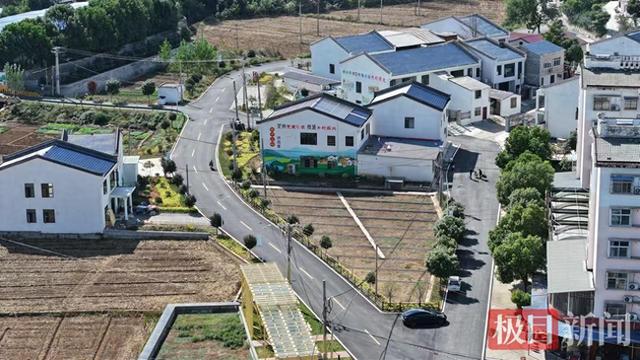 “草台班子”支棱起来了！随州这个曾经的“边缘村”，现在挤满了来打卡休闲的市民