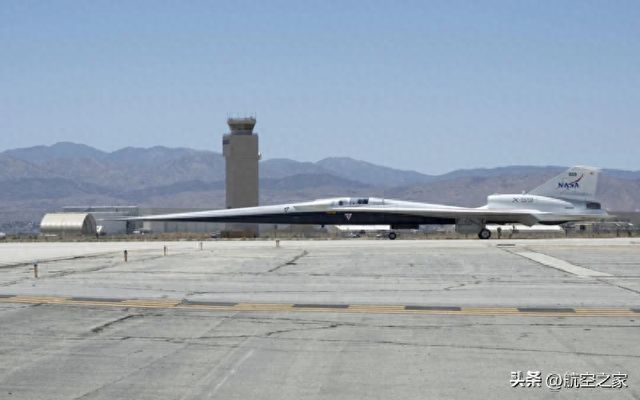 音爆变“心跳”？NASA X-59静音超音速验证机完成首次滑行