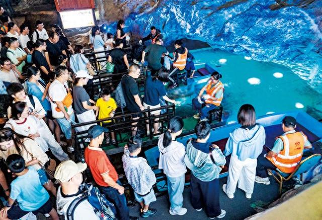 假期旅游人气旺