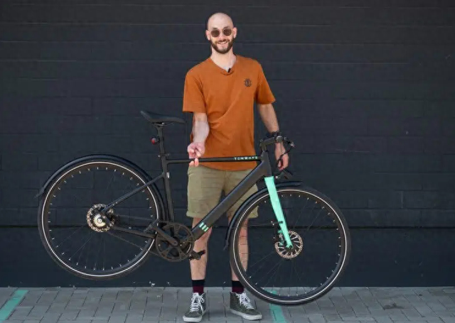 新车资讯 | 75km续航，轻量化车重，这款知名品牌电自降价发售