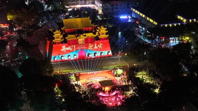 兴庆区双节文旅盛宴启幕 古今交融 燃动银川老城