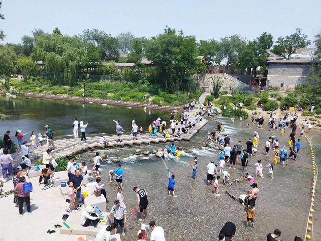 你想象不到，北京西四环旱河路无名小河沟竟然一跃成了网红打卡地