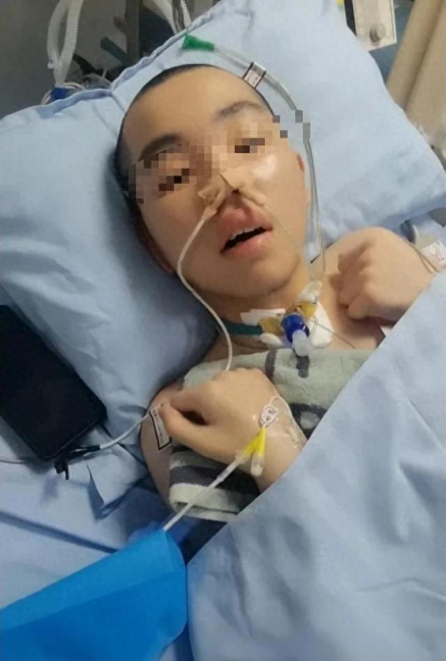 14岁男生嬉闹时被女同学打中左胸后瘫痪 家属: 女孩父母为残疾人, 后续费用无着落