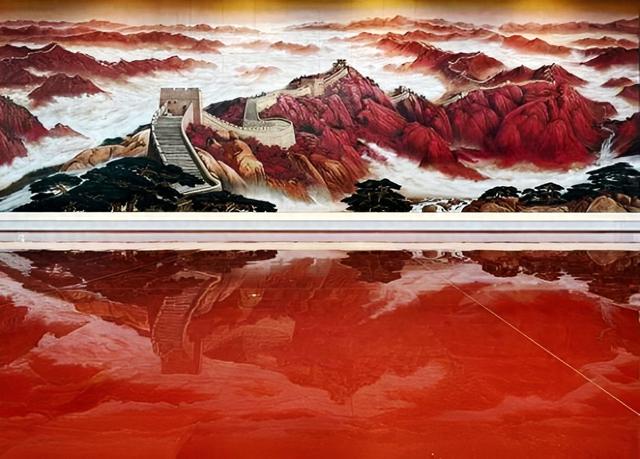 走进中国共产党历史展览馆：一次穿越历史与英雄主义的行走