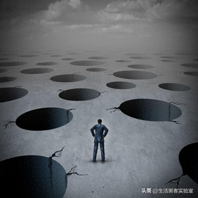 手机ps怎么把多余人p掉（90华为用户白装APP自带5个P图黑科技抠图修废片比醒图还好用）