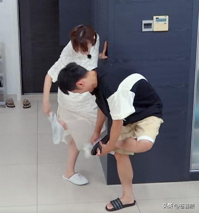 钱再多有什么用？从主持人到“精神病”，48岁李维嘉现状令人唏嘘