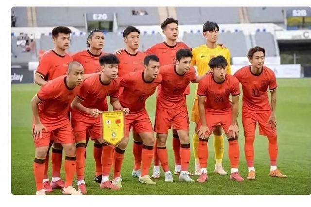 输不起！香港0-1国足，赛后香港主帅:比赛不公平，国足赢得不光彩