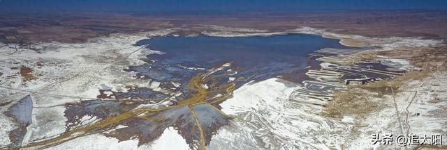“大雪”时节的景泰盐沼湿地
