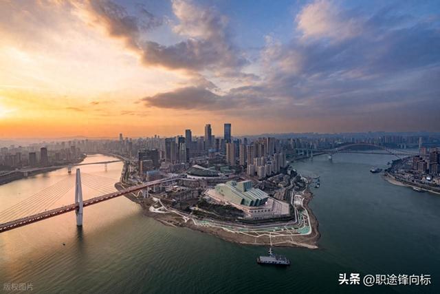 每天不对着密密麻麻数字算账了，财务人私藏旅行地，藏着解压密码