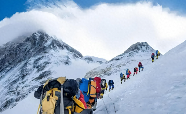 8848.86米骨骼保卫战！除了意志与体能，攀登珠峰还需这项硬实力